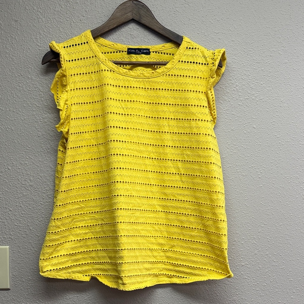 Kim & Cami Yellow Eyelet Ruffle Sleeve Blouse